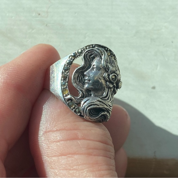 Sterling goddess ring - Picture 2 of 15